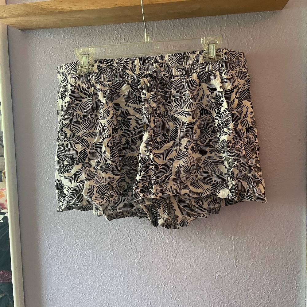 Old Navy Printed Drawstring Shorts, Black and White, Size L
